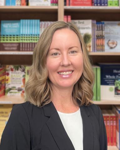 NHC Profile - Erinn Snively